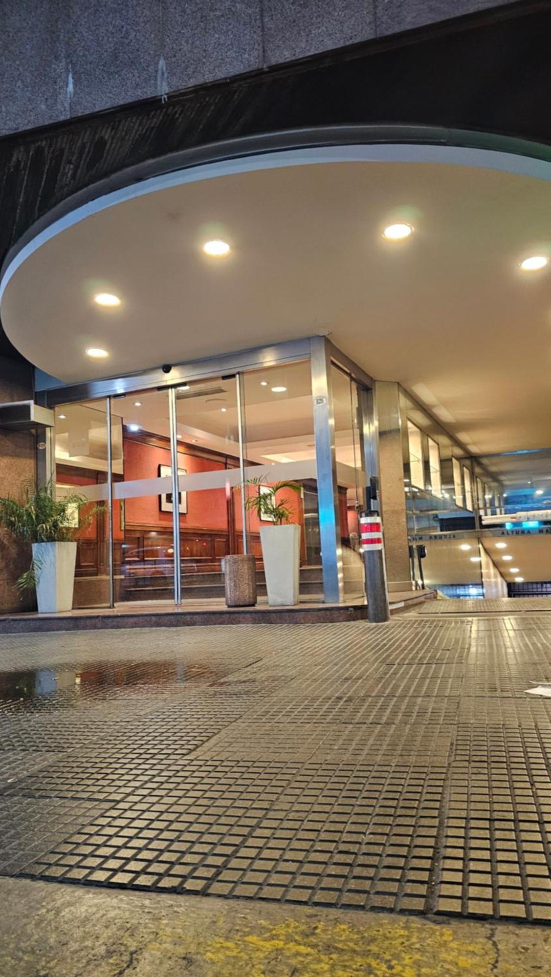 Departamento En Microcentro A Pasos Del Obelisco Lägenhet Buenos Aires Exteriör bild